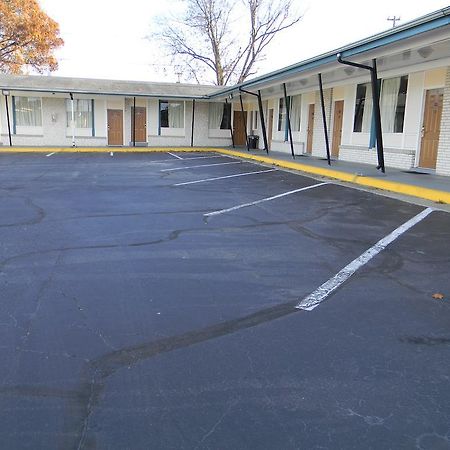 Fairfax Motel ロアノークラピッズ エクステリア 写真