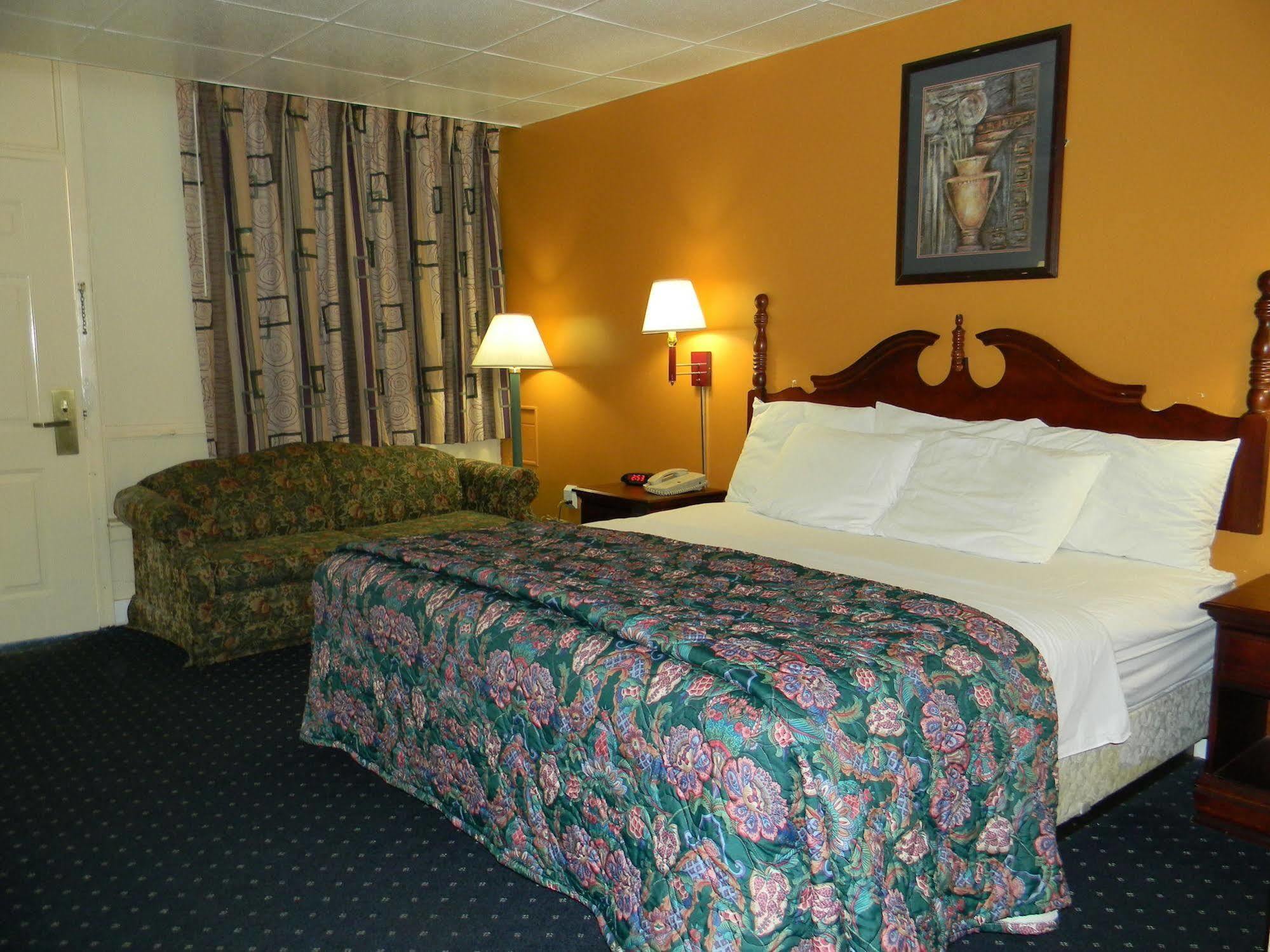 Fairfax Motel ロアノークラピッズ エクステリア 写真